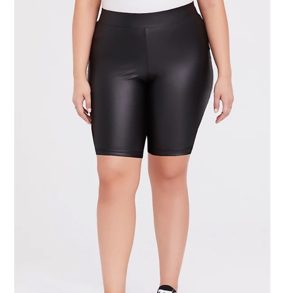 Black faux leather bike shorts torrid 2 NWT